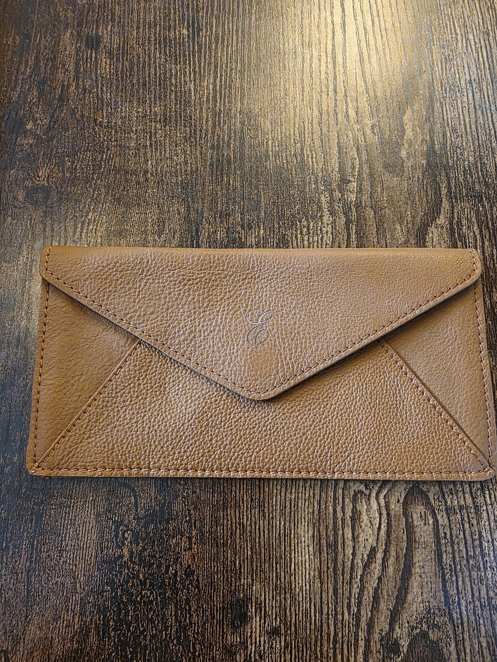 MARK AND GRAHAM Classic Envelope Leather Wallet Clutch in Tan "E" ON FRONT.